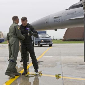 lt.col. lance landrum   lt.col. peter davey 31og deputy commander